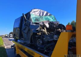 Niebezpieczny wypadek na A4 z udziałem busa i cysterny