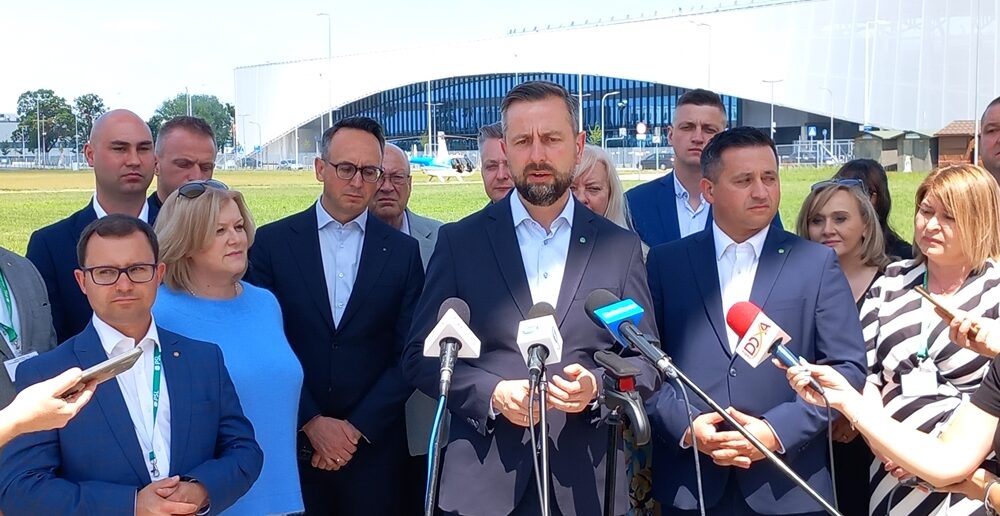 Wojsko jest gotowe. Państwo działa. A Opolszczyzna ma zielone światło. Briefing w Opolu