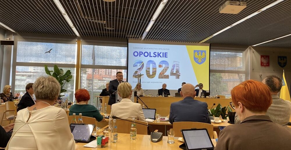 Votum zaufania i absolutorium dla zarządu województwa opolskiego. Radni ocenili 2024 rok