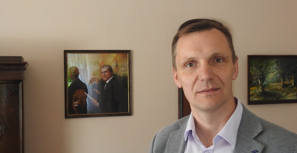 Adam Drosik: nowy rozdział w bibliotece. „Najważniejsze jest czytanie – i to się nie zmieni”
