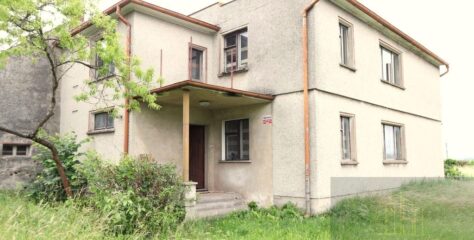 NA SPRZEDAŻ. Dom w Chróścicach – 180 m², działka 9 arów [ZDJĘCIA]