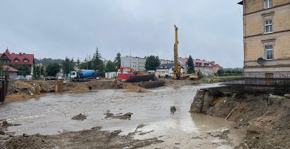 Intensywne opady nad Opolszczyzną. Służby w gotowości, sytuacja pod kontrolą