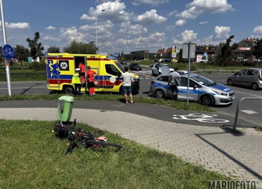 Samochód osobowy potrącił rowerzystkę na Alei Solidarności w Opolu