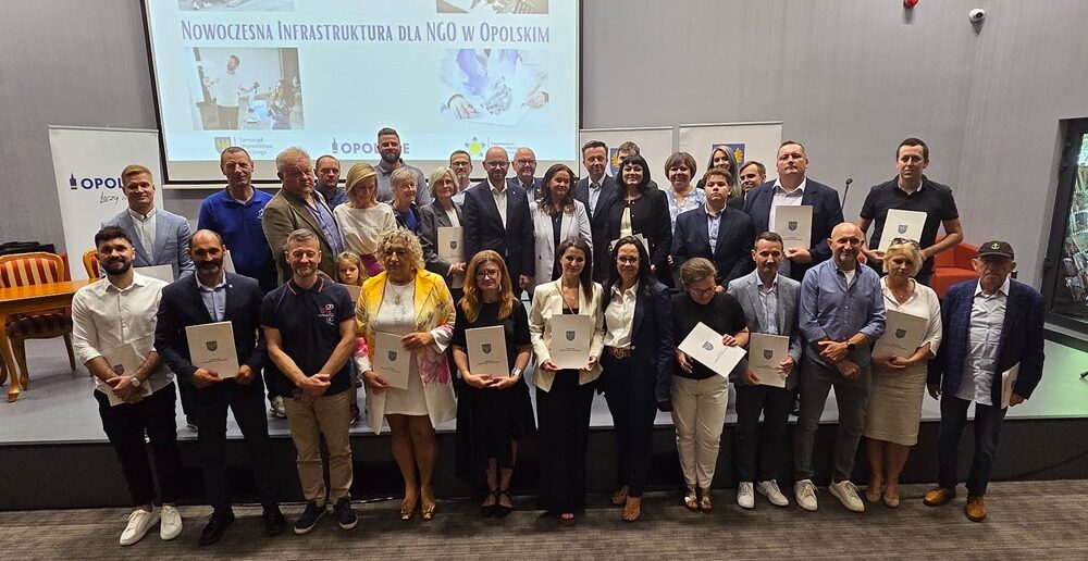 Milionowe wsparcie dla opolskich NGosów. &#8211; Jesteście profesjonalnym trzecim sektorem &#8211; mówi wicemarszałek Kubalańca