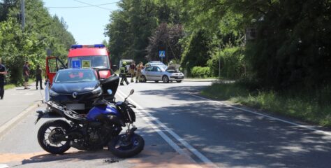 Kolizja między Dobrzeniem Wielkim a Kup, a chwile później pożar dwóch aut