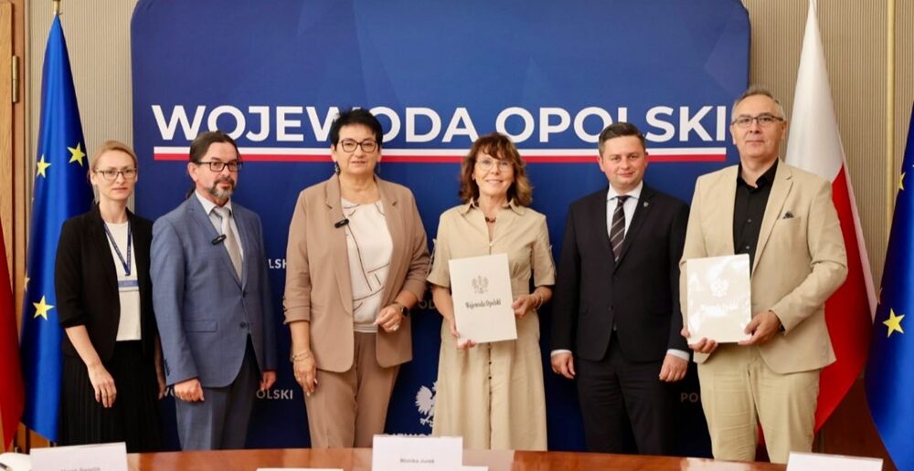 Mosty po powodzi do odbudowy – kolejne umowy podpisane. Pomoc rządowa dla Krapkowic i Powiatu Nyskiego Mosty po powodzi do odbudowy – kolejne umowy podpisane. Pomoc rządowa dla Krapkowic i Powiatu Nyskiego