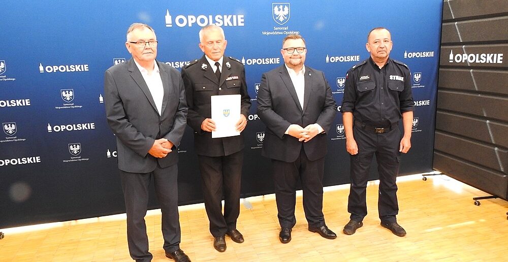 39 nowych wozów dla opolskich OSP. Strażacy ochotnicy otrzymają lekkie samochody ratownicze dzięki unijnemu wsparciu