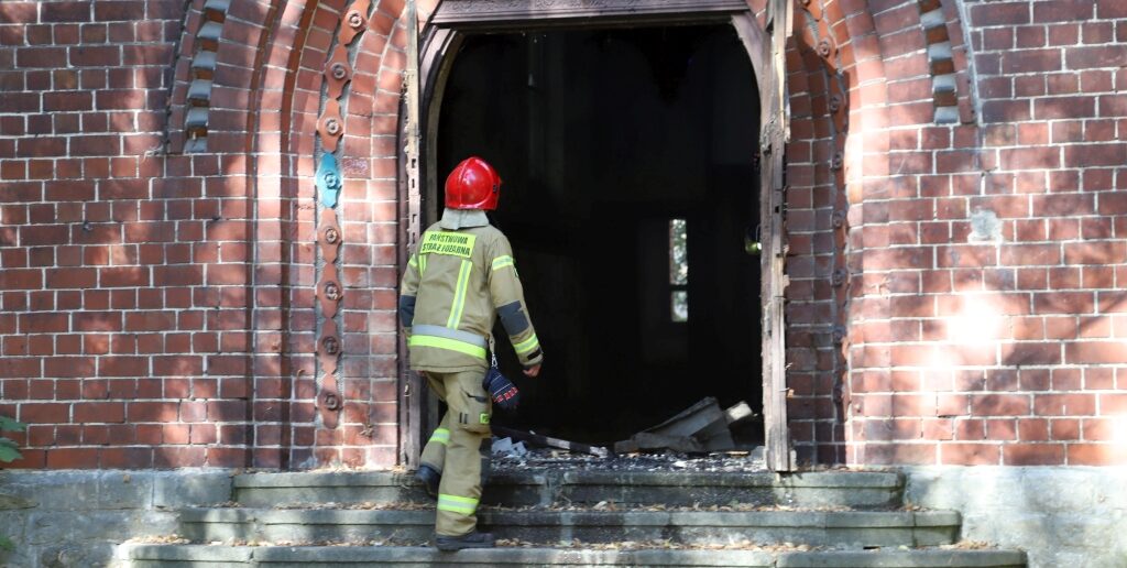 Paliła się zabytkowa kaplica przy ul. Wrocławskiej w Opolu Paliła się zabytkowa kaplica przy ul. Wrocławskiej w Opolu