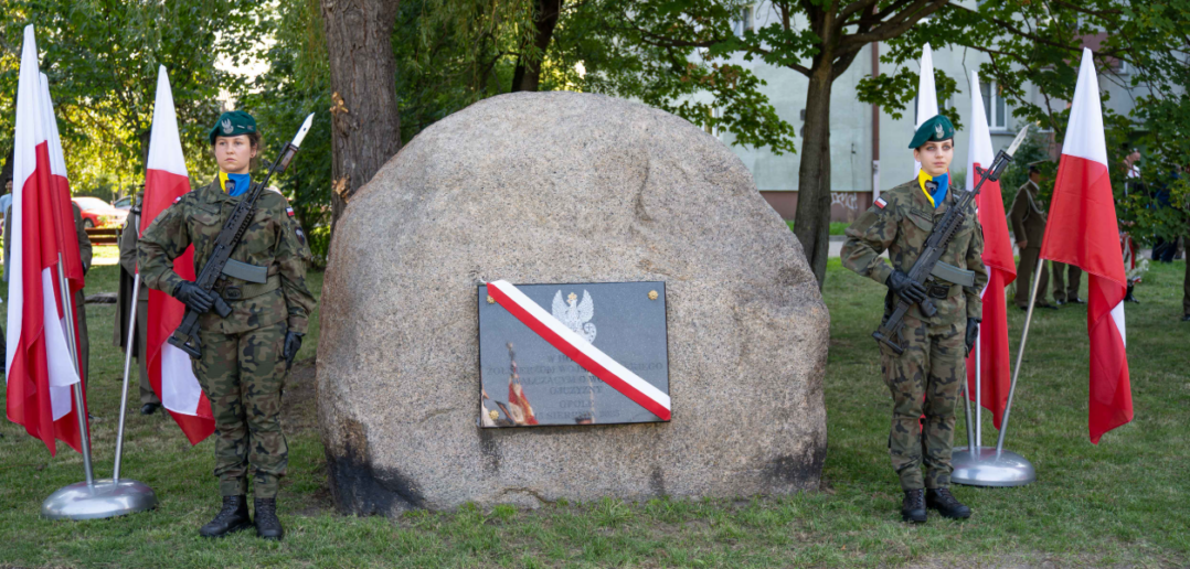 W hołdzie żołnierzom – w Opolu odsłonięto tablicę pamiątkową