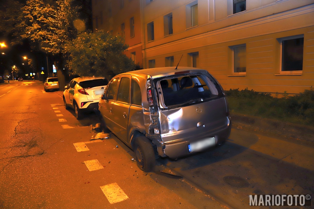 Policja szuka kierowcy jeepa, który uszkodził 12 aut w Opolu