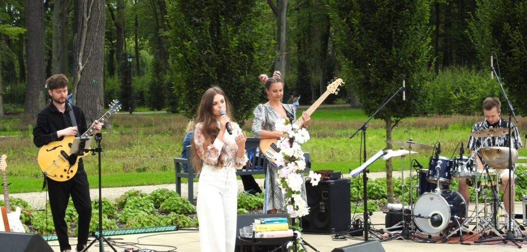 Park w Pokoju rozbrzmiewał piosenkami Agnieszki Osieckiej [GALERIA]