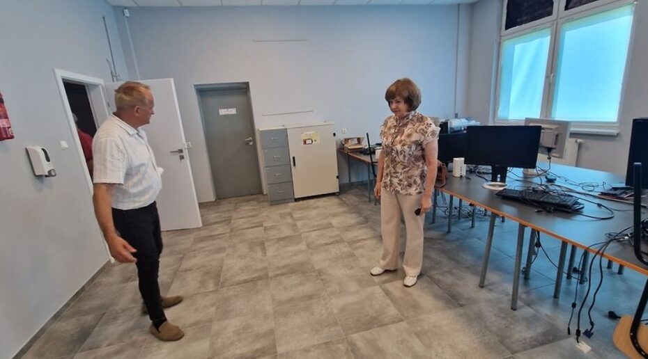 Nowy rok szkolny w Zespole Szkół w Ozimku w odświeżonych salach i z nowymi możliwościami