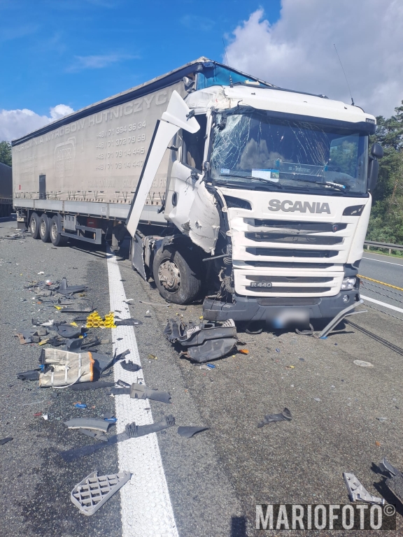 Kolizja na autostradzie A4, na wysokości Polskiej Nowej Wsi