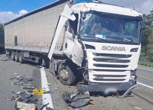 Kolizja na autostradzie A4, na wysokości Polskiej Nowej Wsi