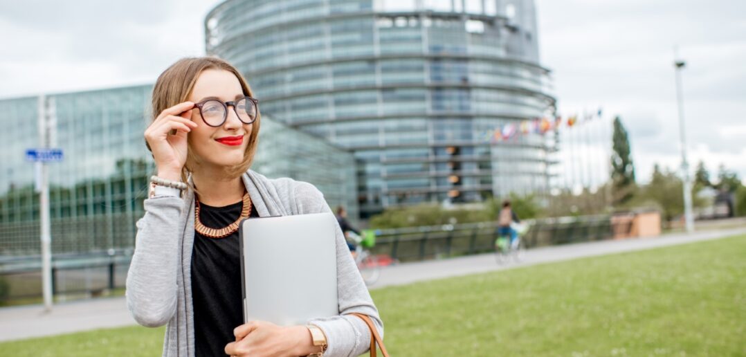 Chcesz pracować w prestiżowym zawodzie? Studiuj prawo!