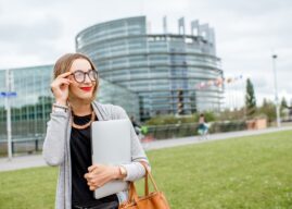 Chcesz pracować w prestiżowym zawodzie? Studiuj prawo!