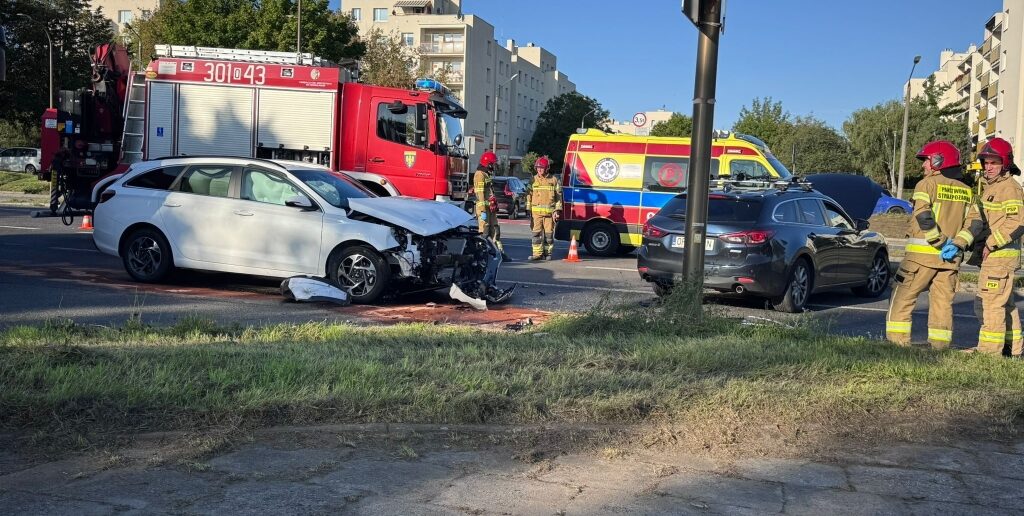 Wypadek na skrzyżowaniu ulic Sosnowej i Witosa w Opolu