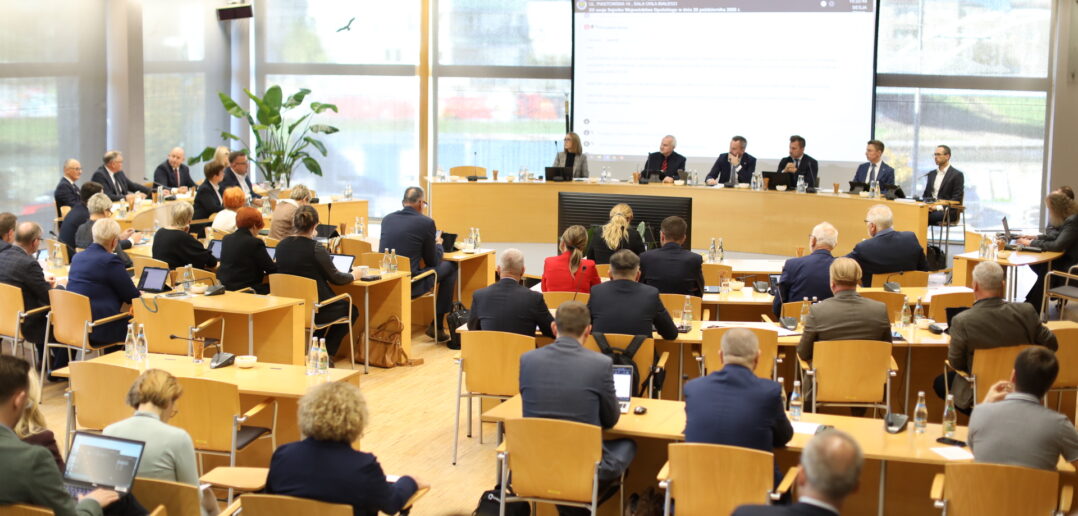 Sejmik województwa mówi „nie” dla MERCOSUR. Dyskusja o powodzi, kulturze i współpracy z trzecim sektorem