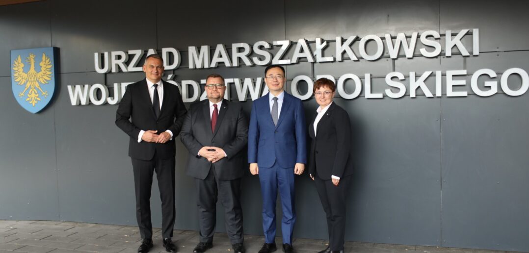 Nowe otwarcie w relacjach z Chinami. Ambasador Lu Shan na Opolszczyźnie