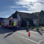 Wypadek na ulicy Teligi w Opolu. Samochód uderzył w słup telekomunikacyjny