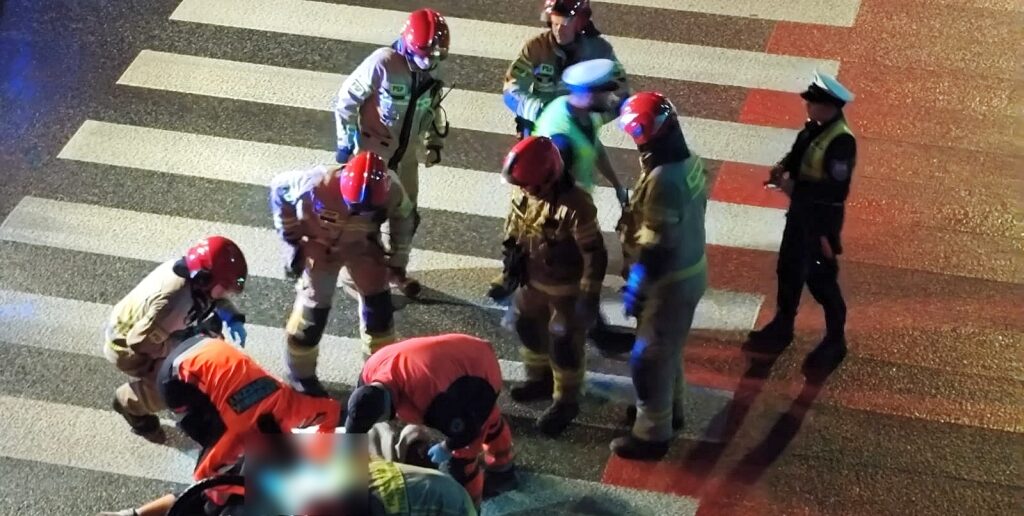 Upadek pijanego rowerzysty na przejeździe dla rowerów, 18-latek w szpitalu