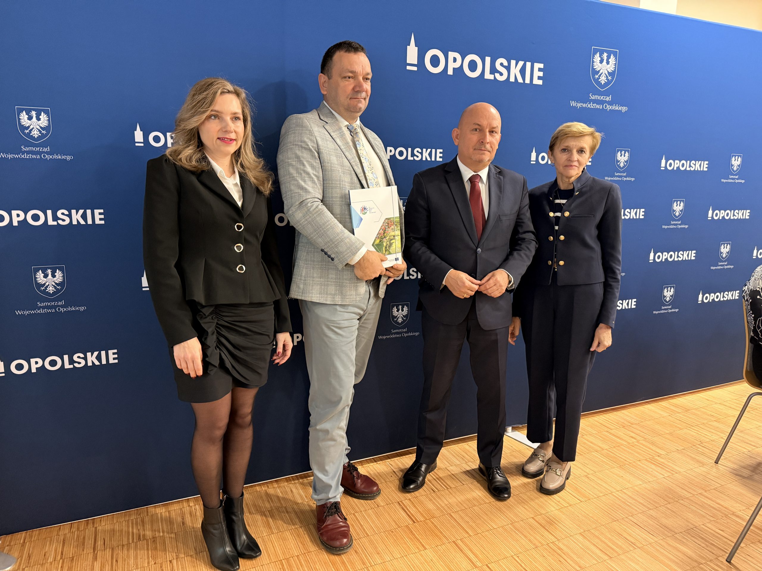 LEADER zmienia opolską wieś – kolejne umowy na prawie 2 miliony złotych