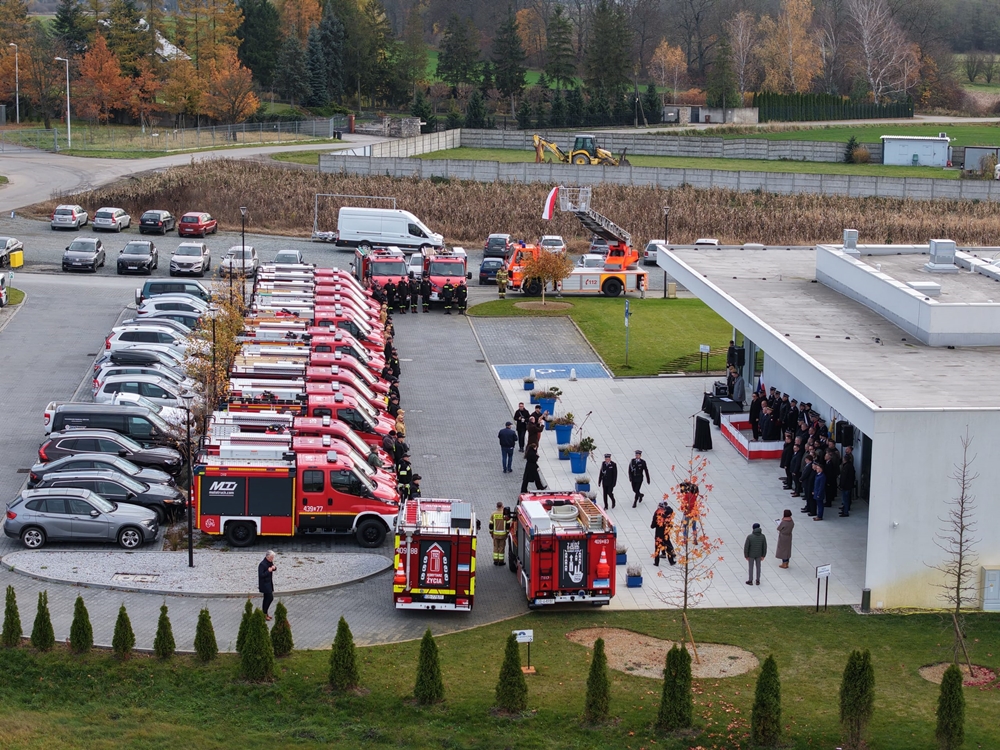 19 lekkich samochodów ratowniczo-gaśniczych trafiło do strażaków ochotników
