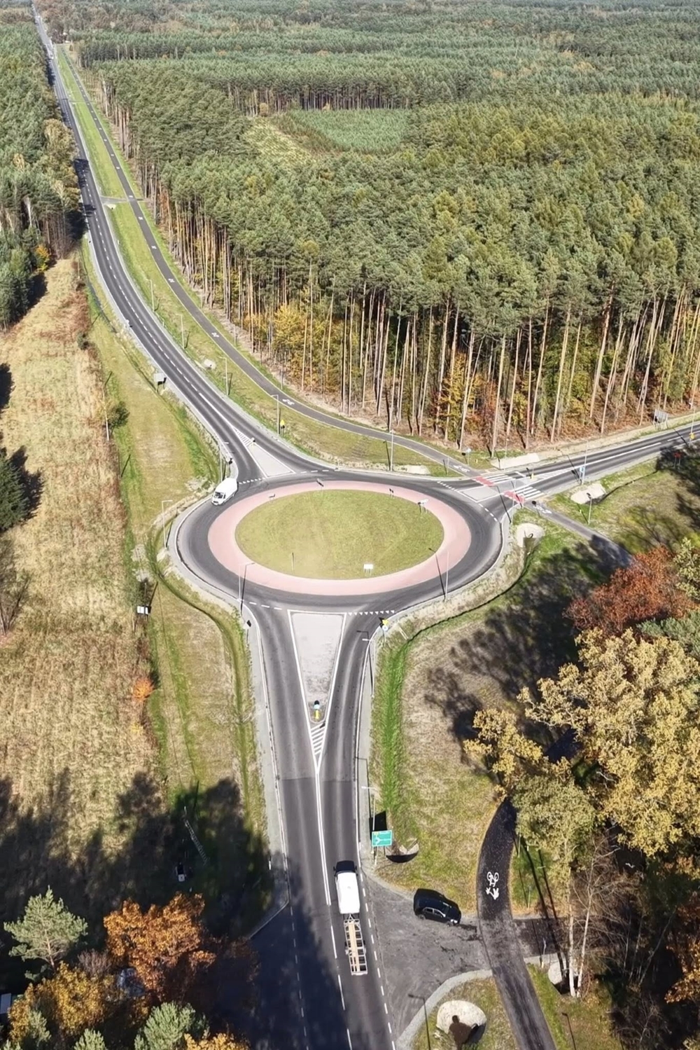 Droga 454 coraz bliżej finału. Nowe rondo, ścieżka i ostatni brakujący odcinek w planach