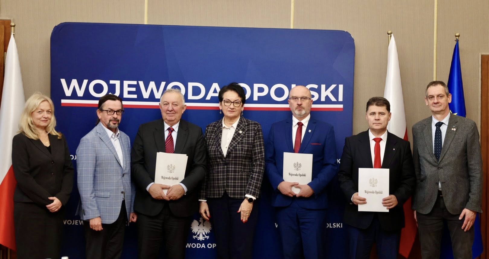 Miliony na odbudowę po powodzi. Samorządy Opolszczyzny podpisują kolejne umowy