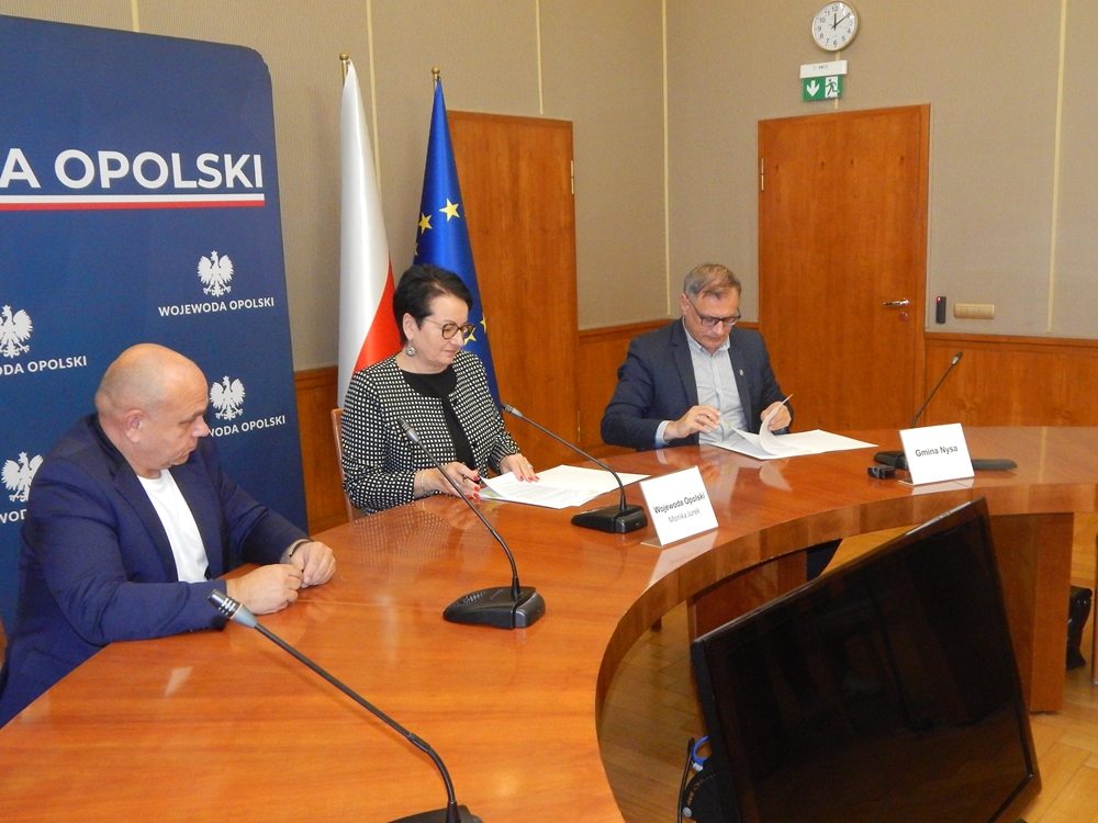 Nowe wozy dla strażaków z Kępnicy i Wyszkowa. Dwa miliony złotych dla gminy Nysa