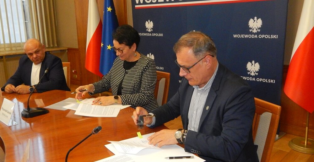 Nowe wozy dla strażaków z Kępnicy i Wyszkowa. Dwa miliony złotych dla gminy Nysa