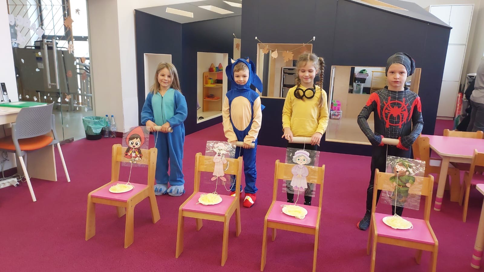 Postacie z bajek opanowały Przedszkole w Chróścicach