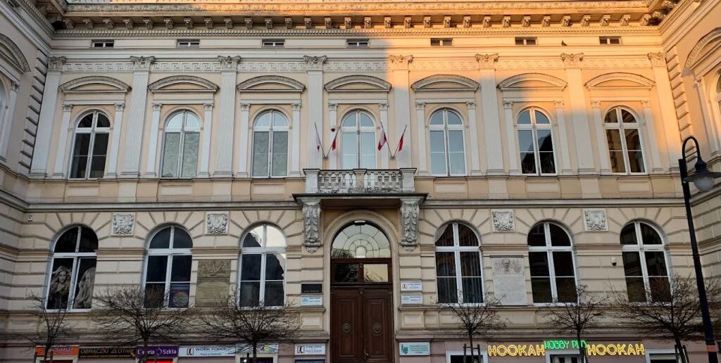 Jak odwrócić kota ogonem? PiS pokazuje to w Opolu w wersji premium Jak odwrócić kota ogonem? PiS pokazuje to w Opolu w wersji premium