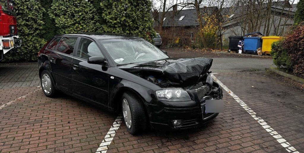 Kolizja w Dobrzeniu Wielkim, kierowca audi wjechał w golfa