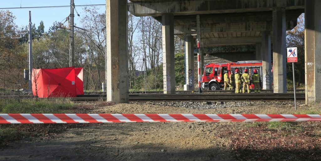 W Przyworach na torach kolejowych zginął 77-latek