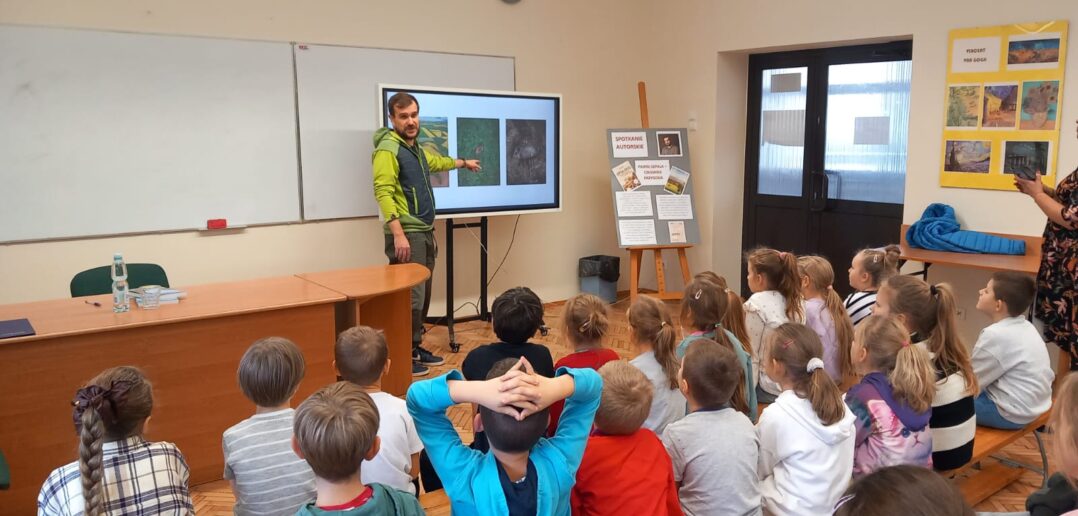 Uczniowie z Dobrzenia spotkali się z Pawłem Szpalą &#8211; Człowiekiem Przygodą