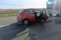 Wypadek w Jełowej, cztery osoby w szpitalu Wypadek w Jełowej, cztery osoby w szpitalu