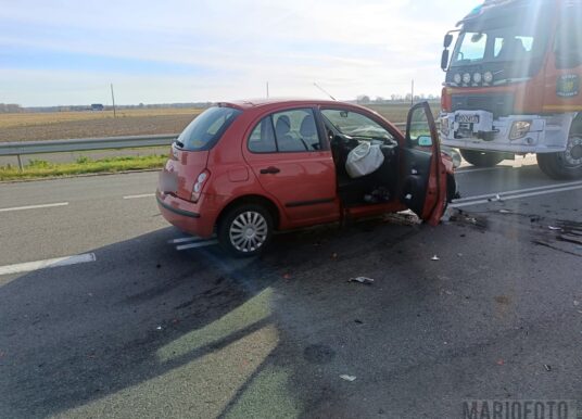 Wypadek w Jełowej, cztery osoby w szpitalu