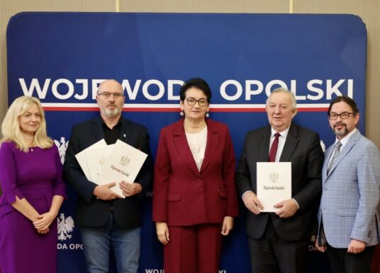 Samorządy z nowym wsparciem na odbudowę po powodzi. Ponad 2,6 mln zł trafi do Głuchołaz i Głubczyc