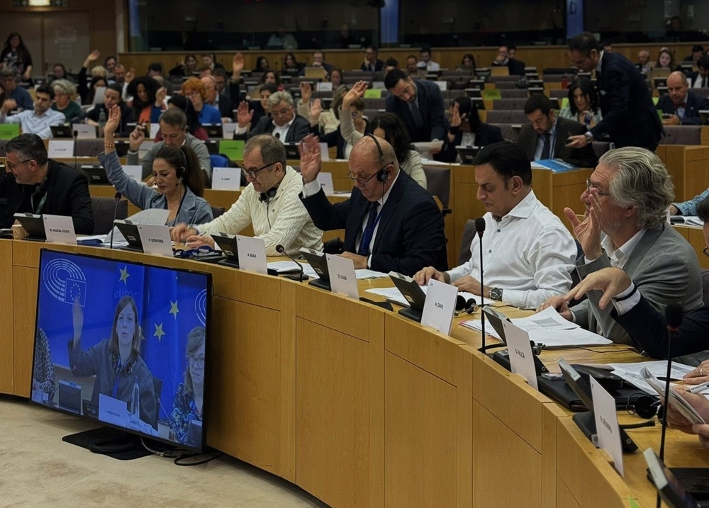 Algorytmy pod nadzorem człowieka. Parlament Europejski przyjmuje raport Andrzeja Buły o pracy przyszłości