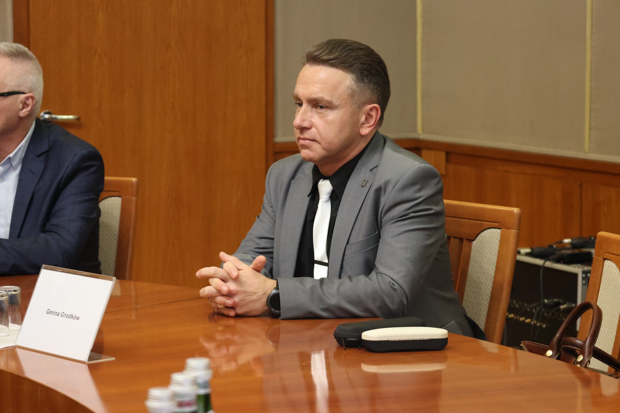 Kolejne miliony na odbudowę po powodzi. Samorządy z Głubczyc, Prudnika i Grodkowa podpisały nowe umowy