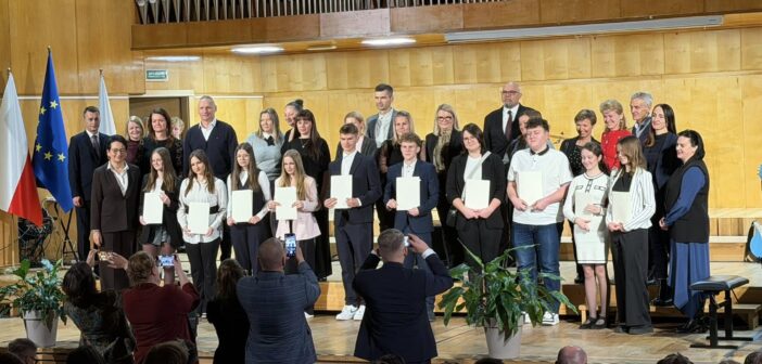 Sześć młodych talentów z powiatu opolskiego w gronie Stypendystów Premiera