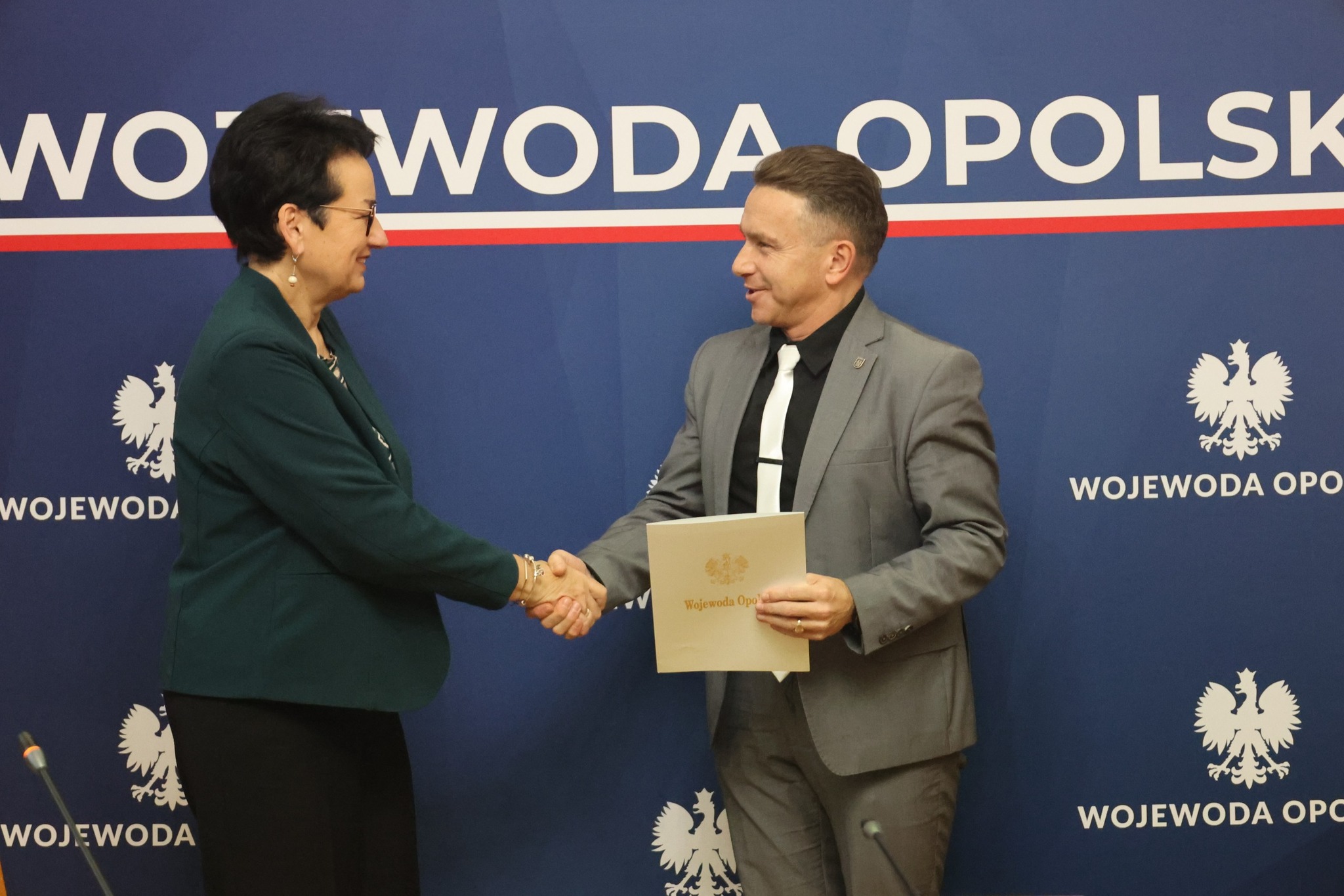 Kolejne miliony na odbudowę po powodzi. Samorządy z Głubczyc, Prudnika i Grodkowa podpisały nowe umowy