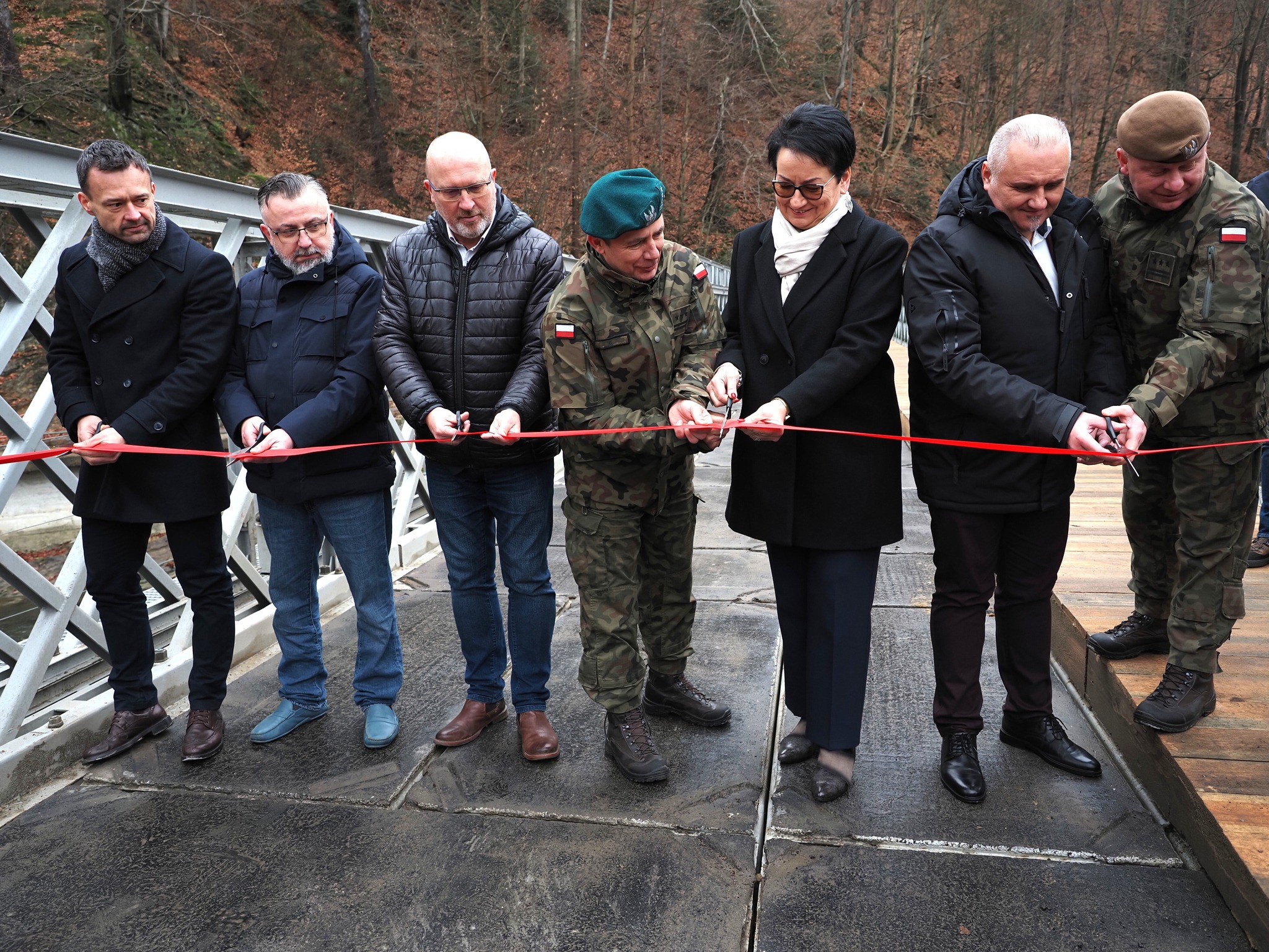 Most, który spiął Głuchołazy. I nerwy mieszkańców