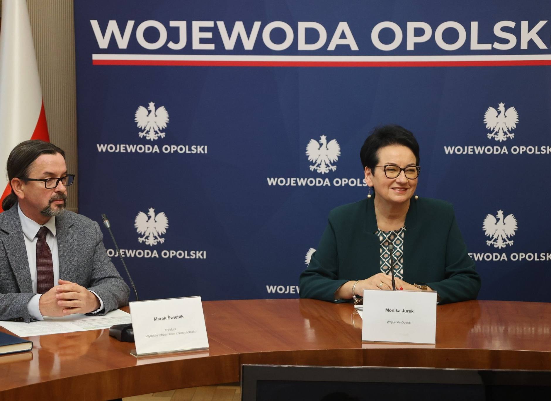 Kolejne miliony na odbudowę po powodzi. Samorządy z Głubczyc, Prudnika i Grodkowa podpisały nowe umowy