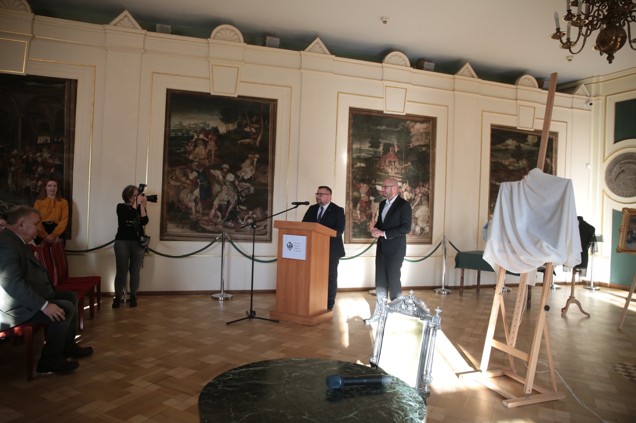 Malarz zwykłego dnia. Erno Erb w brzeskiej opowieści o pamięci