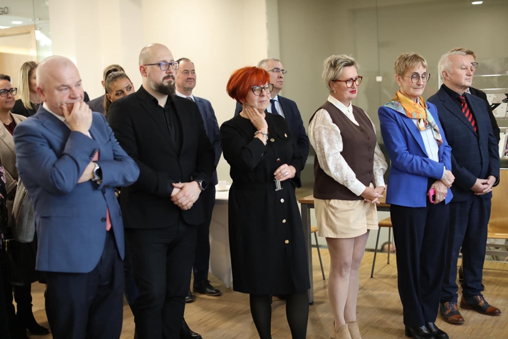 Światło, apel i budżet. Ostatnia sesja roku