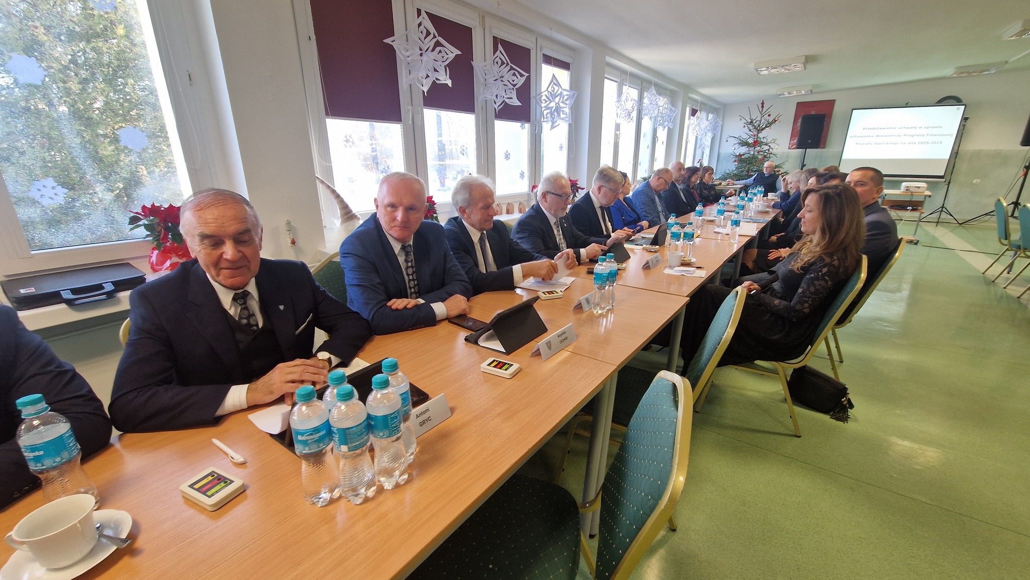 Jednogłośny budżet Powiatu Opolskiego na 2026 rok. Drogi na pierwszym planie