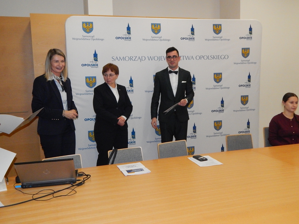 Opolskie stawia na młodych lekarzy – region, który nie chce czekać w kolejce