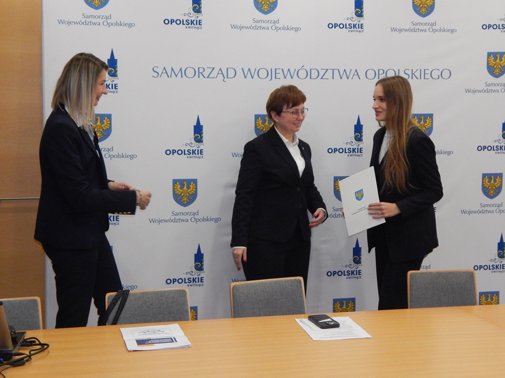 Opolskie stawia na młodych lekarzy – region, który nie chce czekać w kolejce